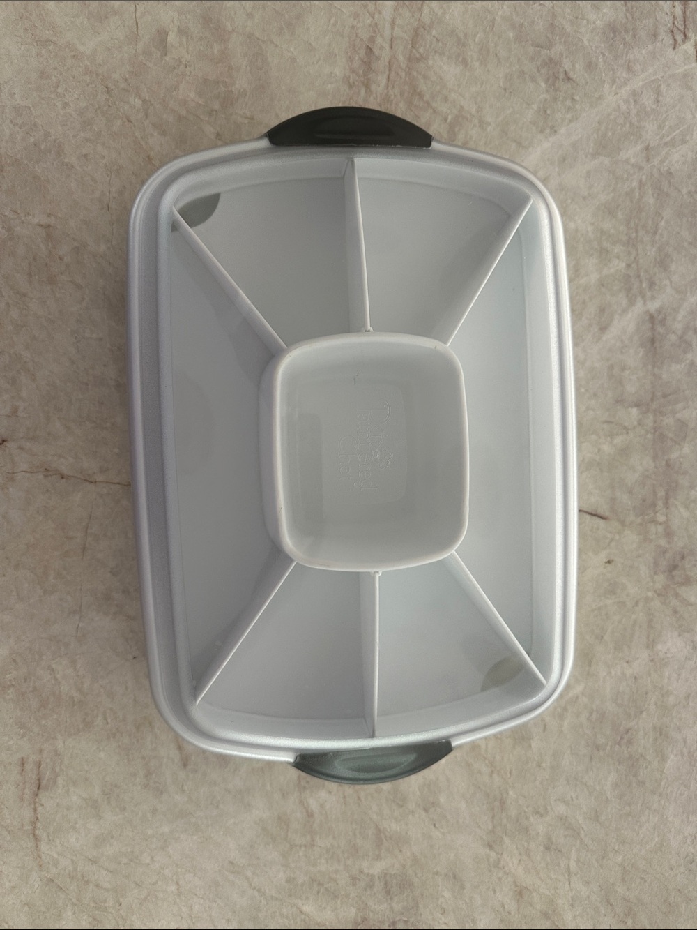Pampered Chef Chill Tray. White Compartmented Meal Prep Tray w/ Gray Latches
